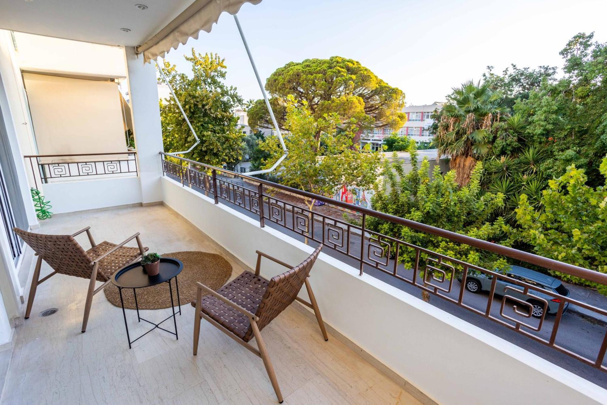 Villy'S Comfort Zone Apartments Kalamata Exterior photo