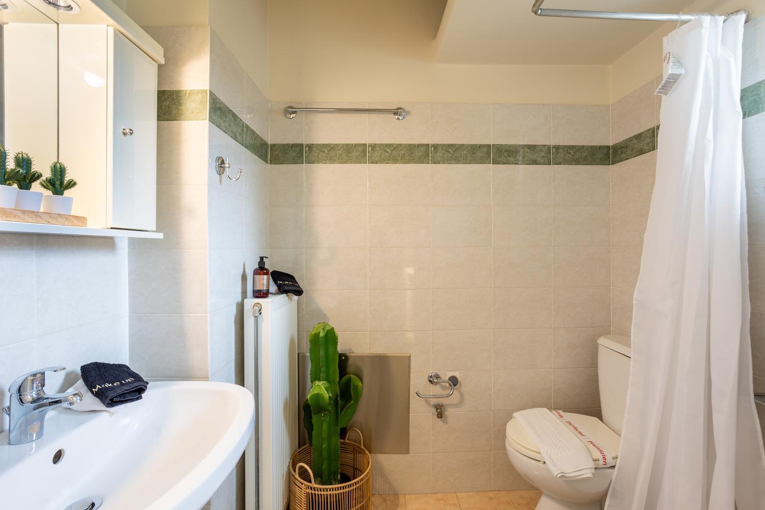 Villy'S Comfort Zone Apartments Kalamata Exterior photo