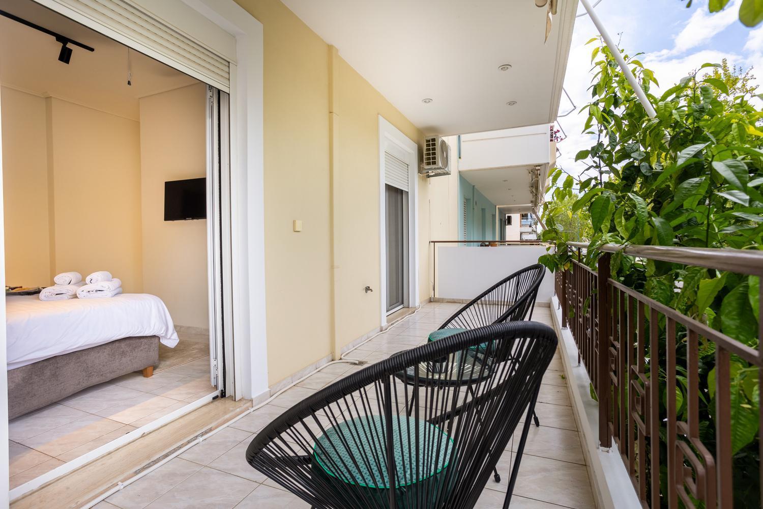 Villy'S Comfort Zone Apartments Kalamata Exterior photo